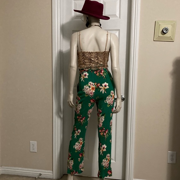 EXPRESS - Picture 3 of 10